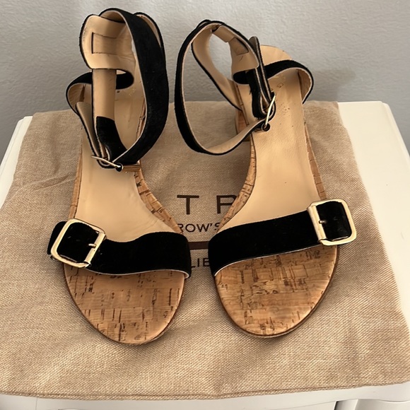 Sandals - Picture 4 of 5